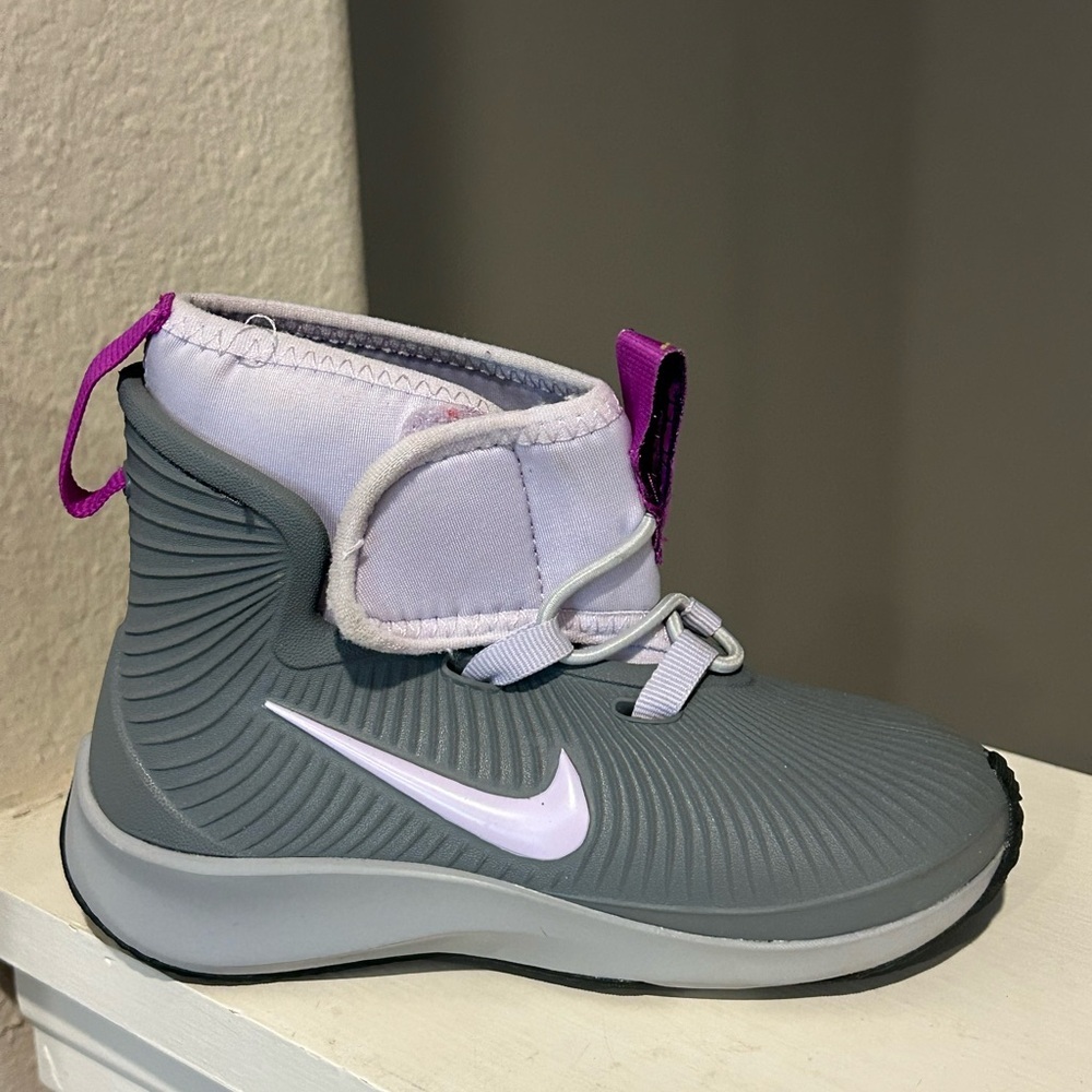 Nike Toddler Size 8C Binzie Boot Rain Boots Waterproof Grey/Violet BQ5382 003 - Picture 5 of 10